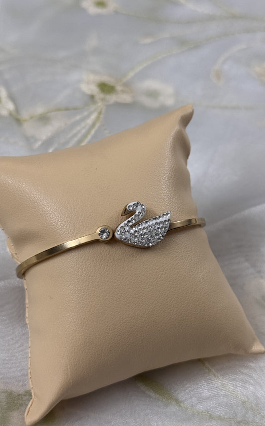 Anti-Tarnish Swan Bracelet - BG001